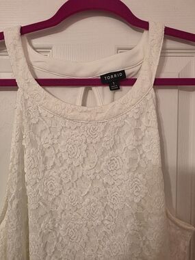 Torrid Ivory Floral Lace Tank